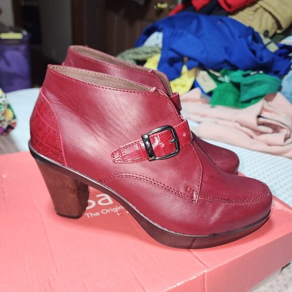 SANITA EUC WOMEN'S SIZE 38 eu. 7 US BLISS-BEVERLY ANKLE BOOTS SHOES - Picture 1 of 12
